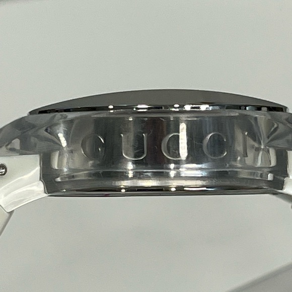 GUCCI Sync Stainless Steel & Rubber-Strap Watch - Picture 6 of 9